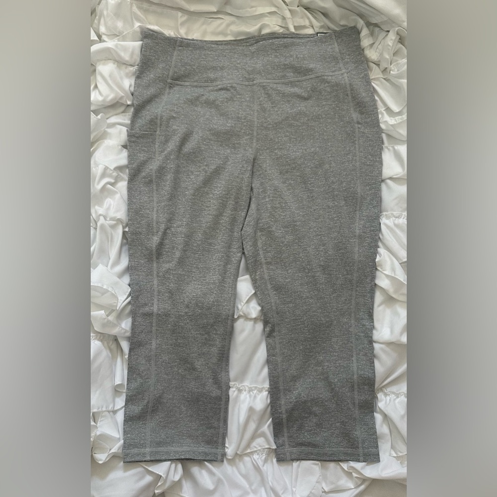 NWT Tek Gear High Rise Gray Capris Size Women’s Plus 1X